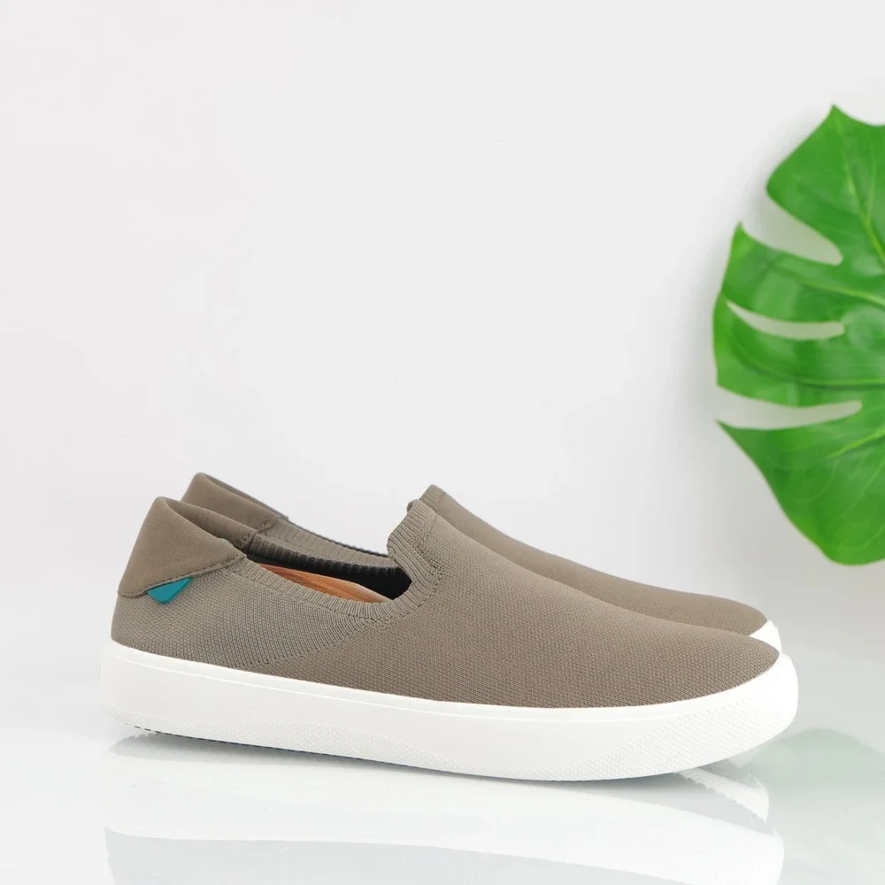 Vessi Mens Boardwalk Slip-On Shoe Size 9 Waterproof Taupe Olive Gray Knit Casual